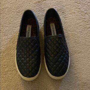 Steve Madden Black Quilted Girls Slip-On Shoes